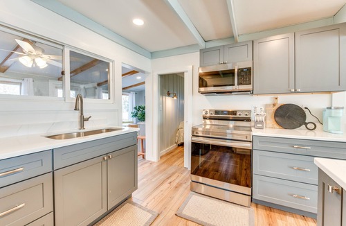 Wells Cottage | Beautiful Wells Cottage: Steps to Moody Beach!