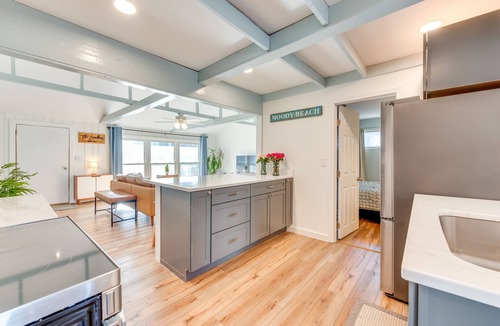 Wells Cottage | Beautiful Wells Cottage: Steps to Moody Beach!