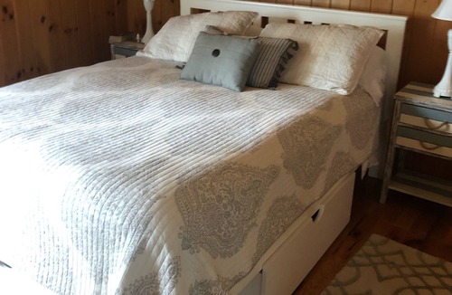 Yarmouth House | Beautiful winterized cottage on the Bay on Cousins Island , Yarmouth, Maine