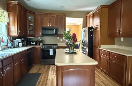 Wiscasset House | Beautiful Wiscasset Home 5 AC units, sleeps 16