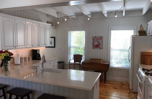 York Beach House | Beautiful York Beach home with relaxing porch for gatherings