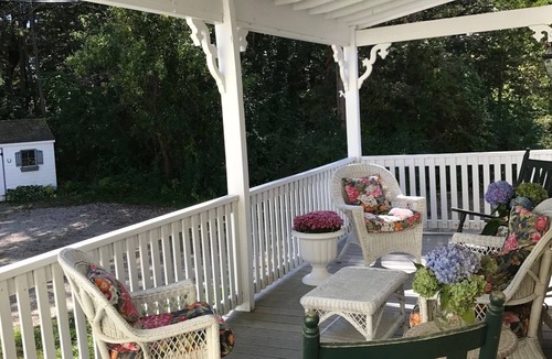 York Beach House | Beautiful York Beach home with relaxing porch for gatherings