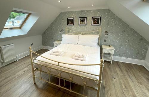 Kirkcudbright Apartment | Beautifully Presented 3BR Luxury Apartment - Pass the Keys