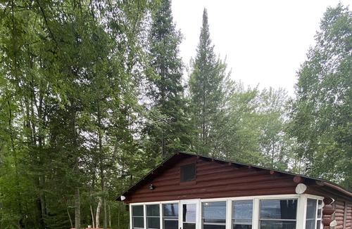 Levering Cabin | Beautifully remodeled log cabin on Douglas Lake