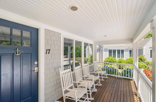 North Chatham House | Beautifully Renovated w/Access to Beach!
