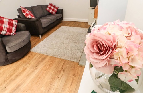 Middleton in Teesdale Cottage | BECKSIDE, pet friendly, with a garden in Middleton-In-Teesdale