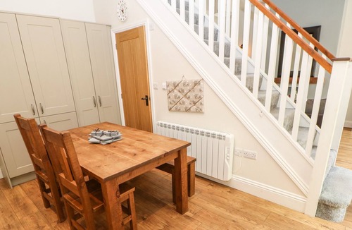 Middleton in Teesdale Cottage | BECKSIDE, pet friendly, with a garden in Middleton-In-Teesdale