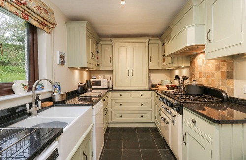 Levens House | BEECH BRAE, pet friendly, country holiday cottage in Levens