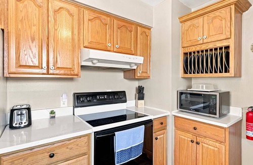 Beech Grove House | Beech Grove Retreat | Private Yard Game Floor!