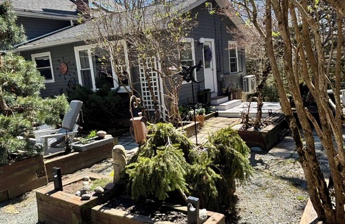 Mount Desert Apartment | Beech Hill Studio, Dogs and Children Friendly on lovely Mount Desert Island.