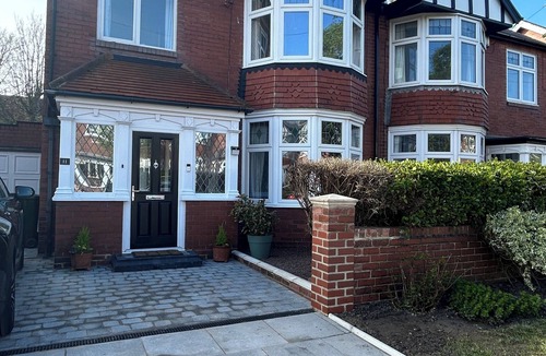 Whitley Bay House | Bella's Beach House - less than 100m from the seafront in Whitley Bay!
