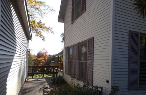 Bellaire House | Bellaire Home on the Intermediate River