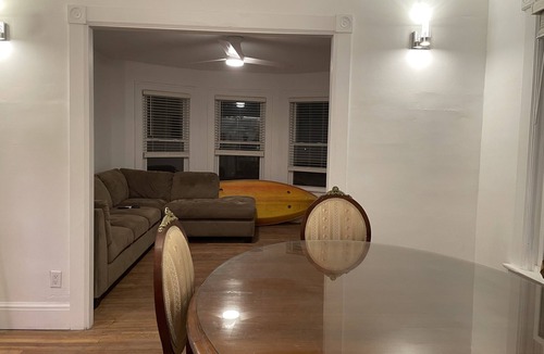 Detroit Apartment | Belle Isle Cottage - 1905 Historic Home near city