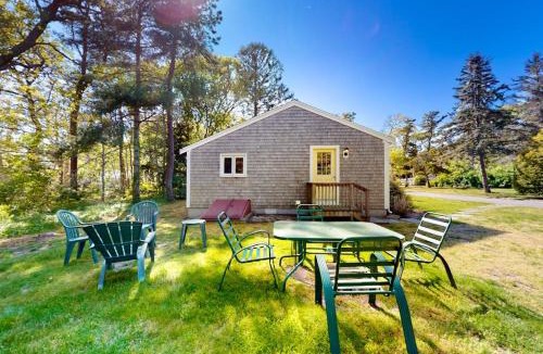Northwest Harwich House | Belmont Beach Cottage