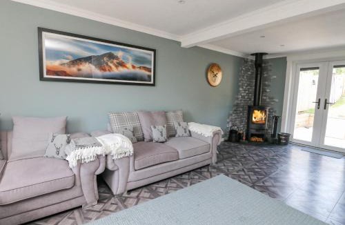 Tarbet House | Ben View