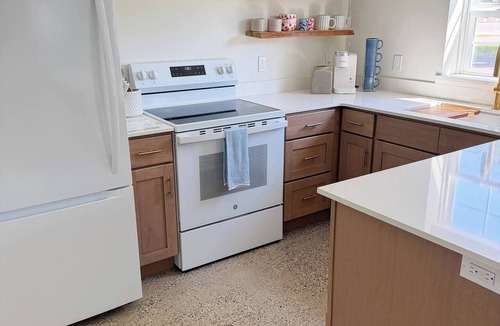 Boyne City Apartment | Benji:Renovated Studio: Sleeps 2 walk to Town
