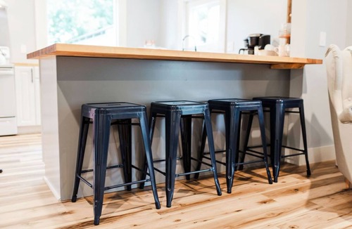 Boyne City House | Bernie's: Downtown: Walk to Lake and restaurants