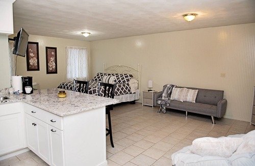 Ono Bed & Breakfast | Berry Patch Bed and Breakfast