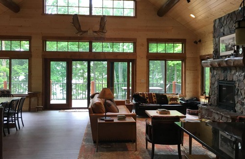Hackensack Cabin | BEST of Both Worlds: New, private Log Lodge with Resort benefits!