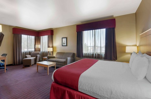 Sidney Hotel | Best Western Golden Prairie Inn & Suites