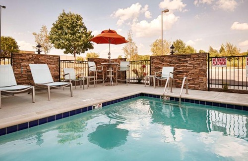 Clarksville Hotel | Best Western Plus Atrium Inn & Suites