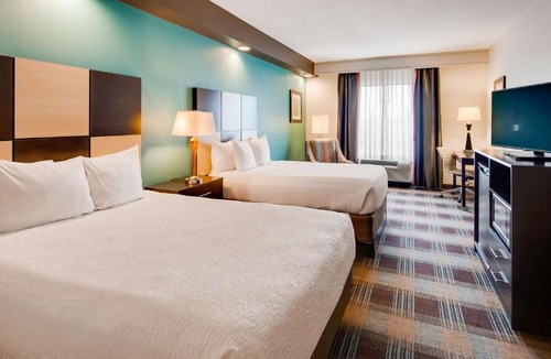 Clarksville Hotel | Best Western Plus Atrium Inn & Suites