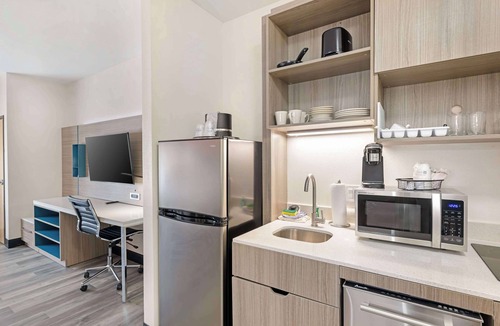 Carlsbad Hotel | Best Western Plus Executive Residency Carlsbad Hotel