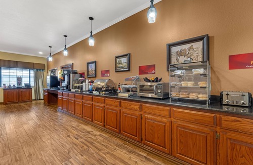 Shamrock Hotel | Best Western Plus Shamrock Inn & Suites