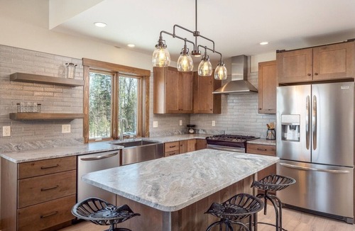 Bethel House | Bethel Escape:Sleeps 10,Hot Tub,GameRoom,Fire Pit