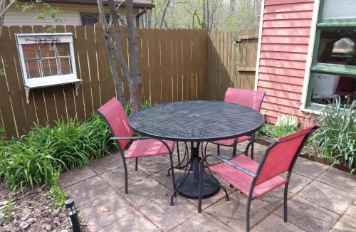 Nashville Bed & Breakfast | Betty Lous Garden
