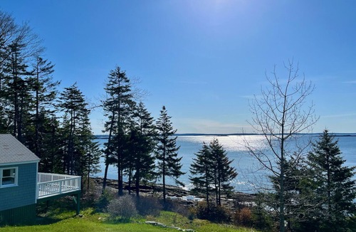 Orrs Island Cabin | Betty's Place - Cozy ocean front getaway, Relax, Reconnect and Recharge on the Maine Coast