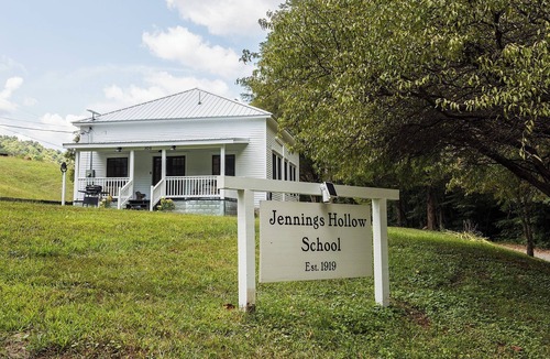 Monticello Cabin | Between the Lakes - Hidden Creek Schoolhouse
