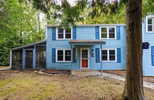 Sturgeon Bay Cabin | Between Two Lakes Spacious Clark Lake Cottage - 5 Bedrooms & Private Dock