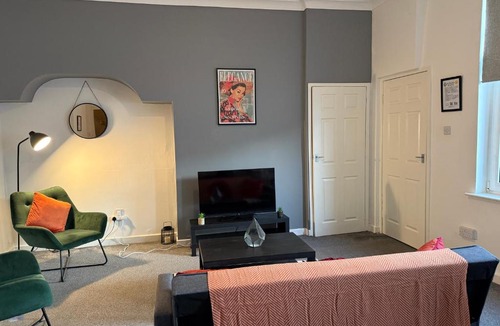 Sunderland Apartment | Bexley-4 Bdrm 5 beds Sleeps 7 Ideal 4 Contractors