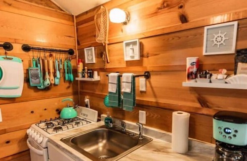 Holton Cottage | Big Blue Lake Cottages, LLC - Cottage #5