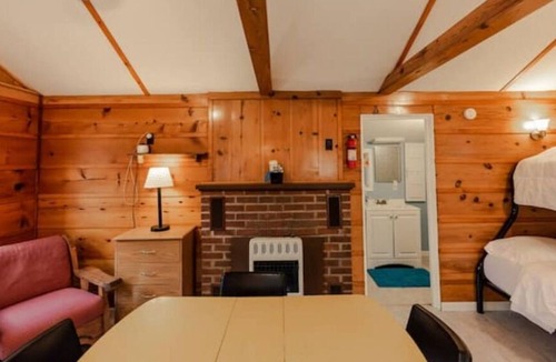 Holton Cottage | Big Blue Lake Cottages, LLC - Cottage #3