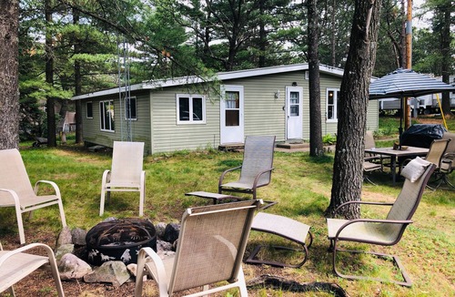 Friendship House | *BIG*Family Vacation Home.Fast WiFi!Great Location! 30 Min from Dells! UPDATED!