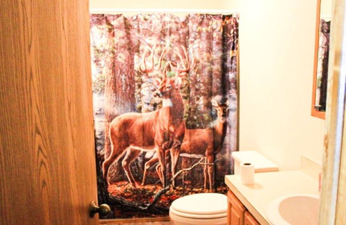 Au Gres House | Big Lodge Sleeps 10, for family /Hunt & Fish - Private Dock w/ Lake Huron Access