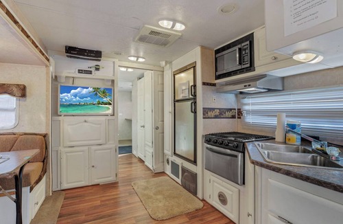 East Fultonham House | Big Spacious Camper