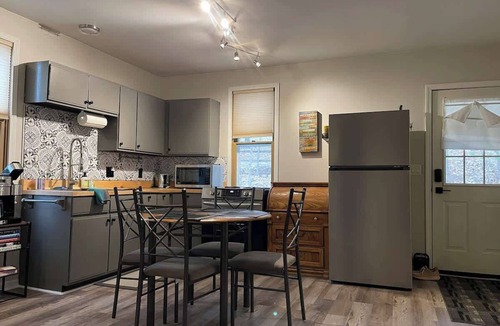 Bellaire House | Bikers, Hikers, Trails close, Pet ok, Families,
