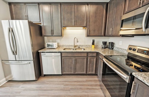 Clarksville Apartment | Biltmore Luxury 1513 #3 Townhomes l 2Bd 2 Bth