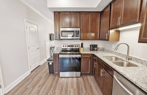 Clarksville Apartment | Biltmore Luxury 1517 #6 Townhomes l 2Bd 2 Bth