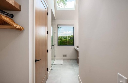 New Plymouth Cabin | Birch at Arcadia Hills | Luxury Couples Cabin