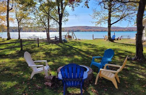 Empire House | Birch Shores Resort - The Hemlock Cottage