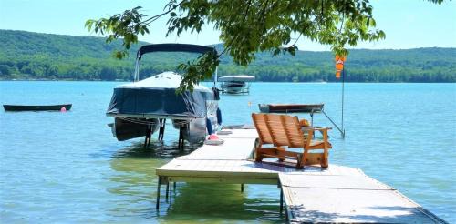Empire House | Birch Shores Resort - The Hemlock Cottage