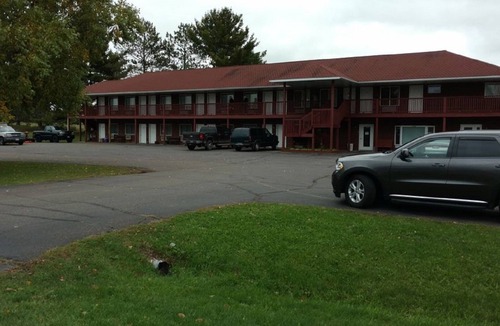 Birchwood Hostel | Birchwood Motel in Birchwood, WI! Standard room