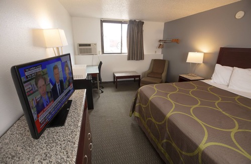 Fargo Hotel | Bison Inn and Suites