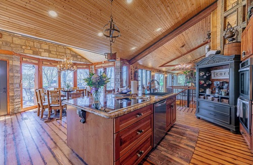 Bella Vista House | Black Bear Lodge - Luxury lakefront, sleeps 15