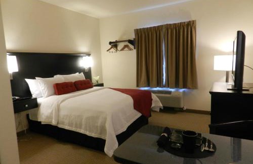 Tioga Hotel | Black Gold Suites