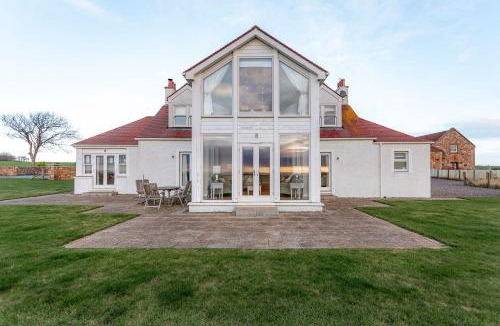 Anstruther House | Blacklaws Farmhouse - Blacklaws Steading